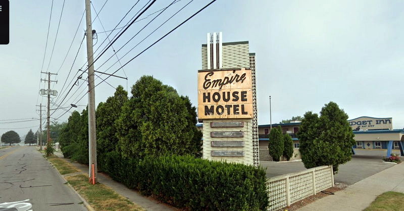 Empire House Motel (Budget Inn) - Street View